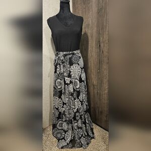 R&K Black and White Wrap Maxi Dress Tie Front